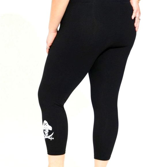 ❤️NWT VINTAGE TORRID LEGGING - GOONIES MOVIE - SKULL CROSSBONES PIRATE PLUS SIZE - Picture 2 of 15